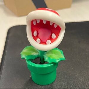 World of Nintendo Super Mario Piranha Plant 4” Articulated Figure